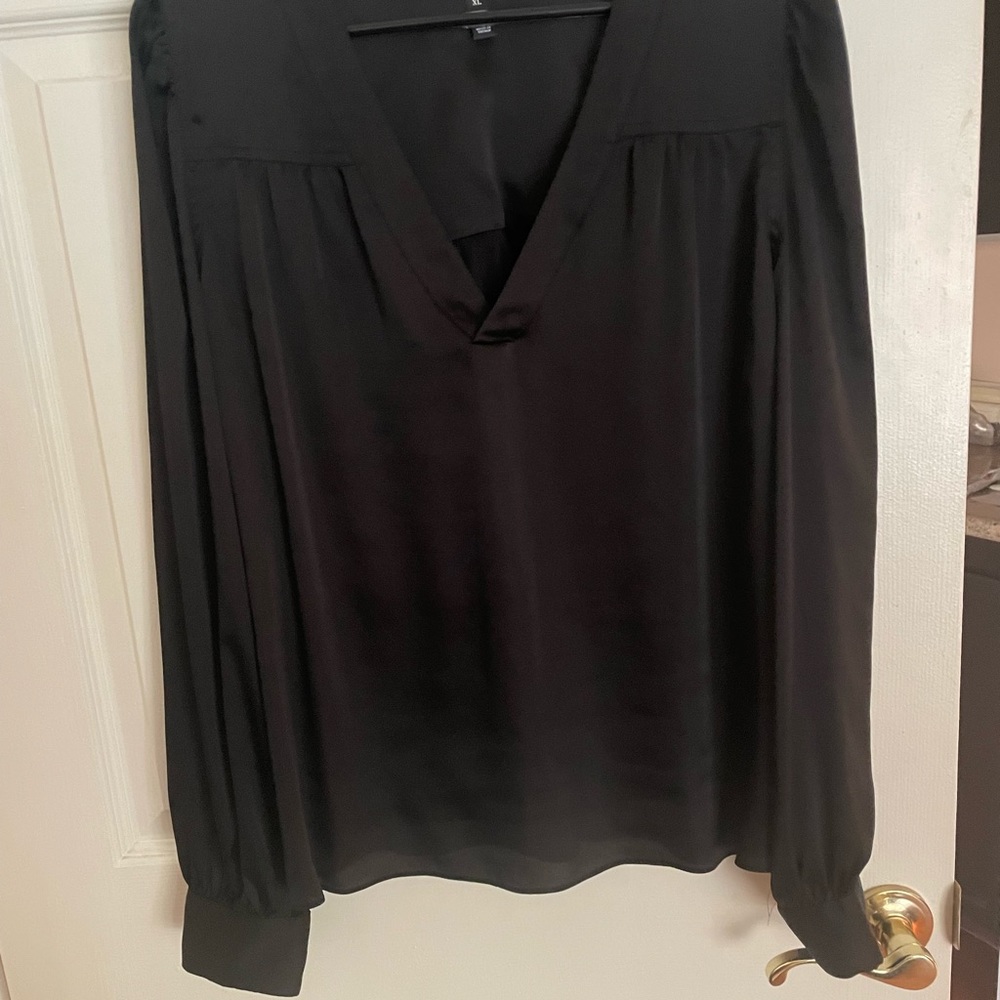 white house black market black blouse